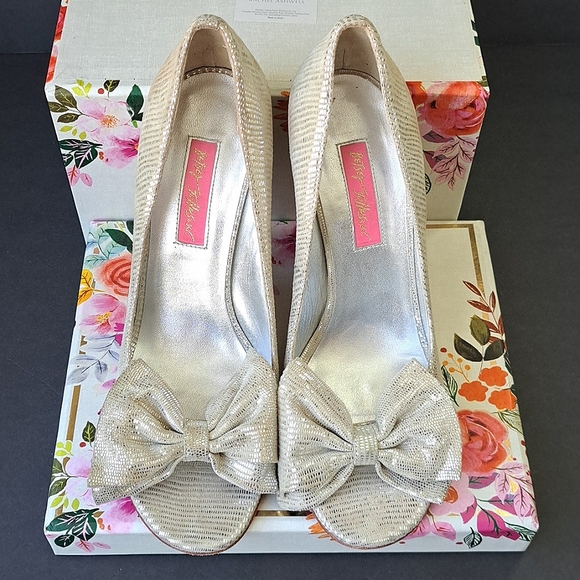 Betsey Johnson Silver Cork Cut Out Heels 8.5 Y2K Streetwear Glitter Party Wedges - Picture 10 of 13